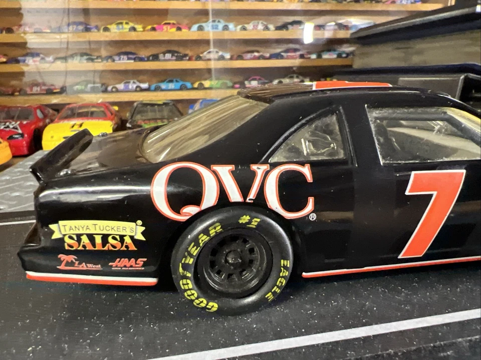 Coche diecast de colección 1991 Revell NASCAR Ford Thunderbird QVC #7 Geoffrey Bodine 1/24 Foto 4 de 4