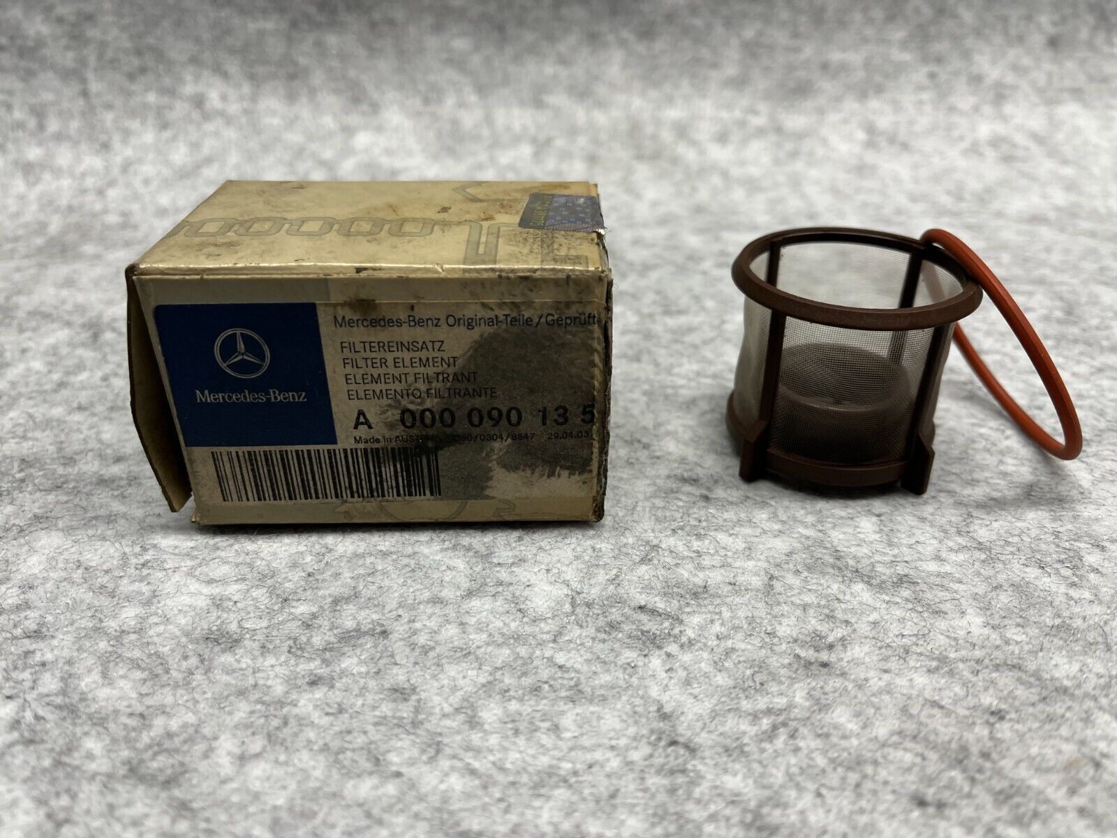 New Old Stock Mercedes-Benz A0000901351 Filter Element