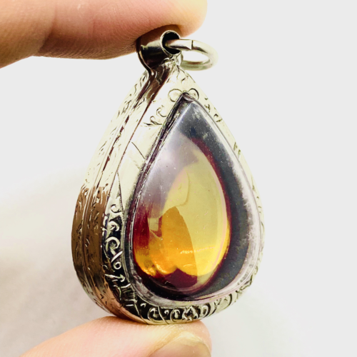 Yellow Pear Naga-eye Thai Holy Real Amulet Gemstone 100%authentic Size-m - 第 1/6 張圖片