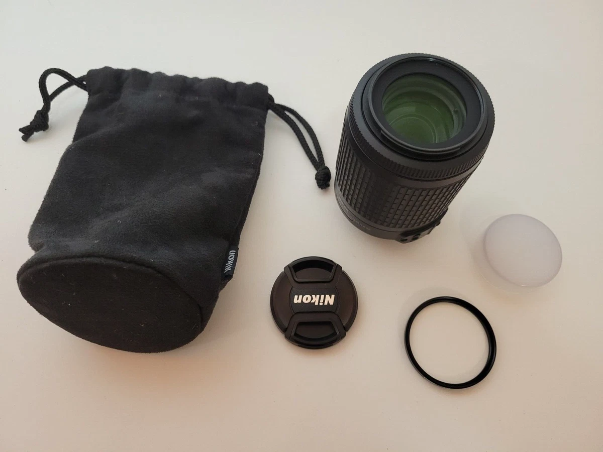 Nikon AF-S DX Zoom-NIKKOR 55-300mm 1:4.5 5.6G IF-ED VR Lens Camera