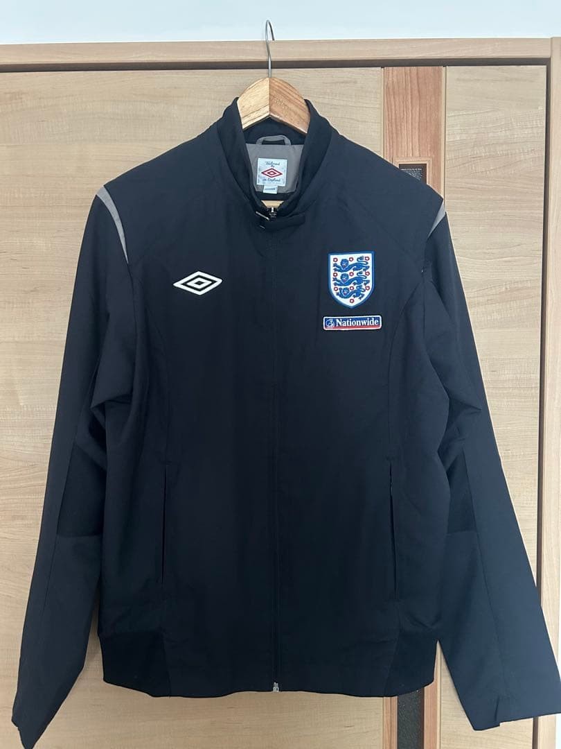 possible!! ️ England nylon jacket setup - image 1