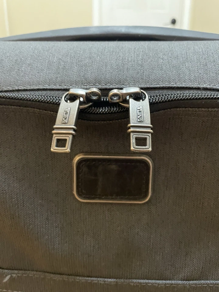 Tumi Alpha Bravo International Expandable 4 Wheeled Spinner 22” - Gray/Blue - Image 3 of 4