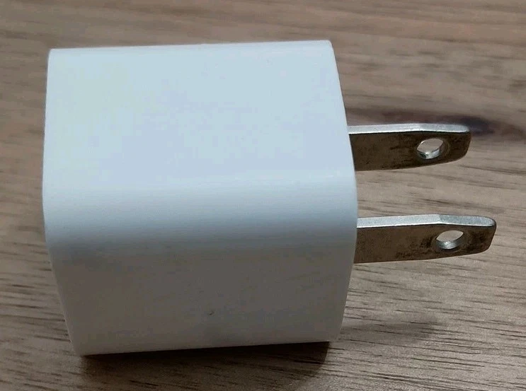 Genuine Apple Wall Charger Power Adapter Model A1265 5V - 1A - Image 2 of 3