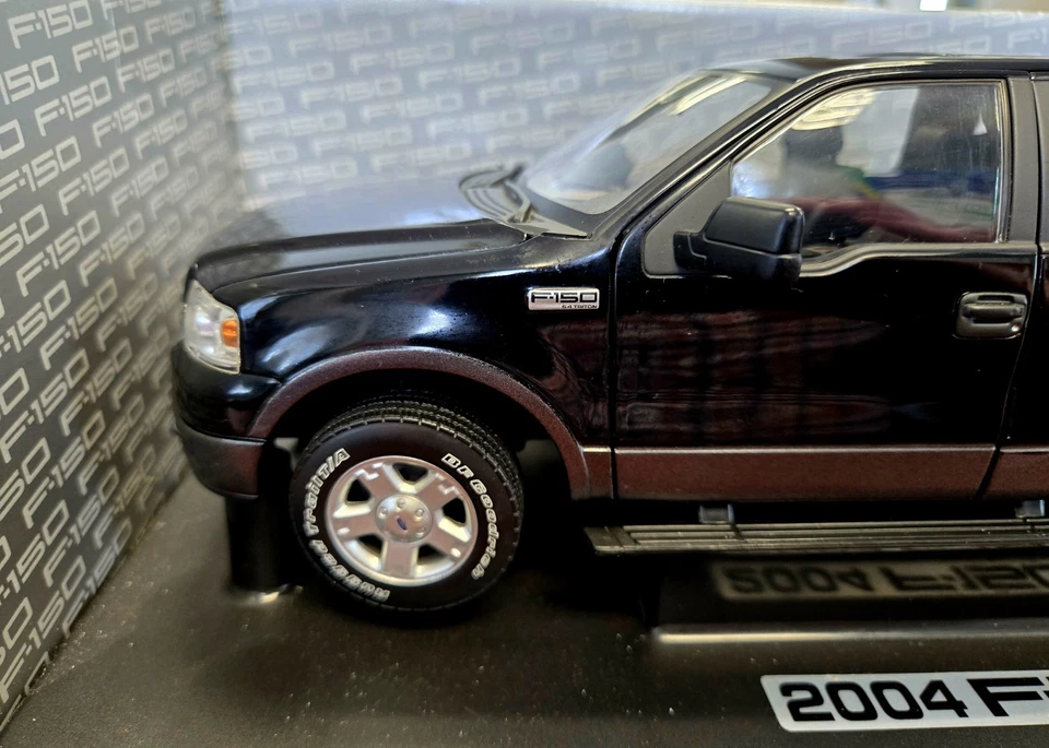 SUPER RARE Ford F150 FX4 Black Pickup Truck 2004 1/18 by Beanstalk Diecast truck - Image 2 of 4