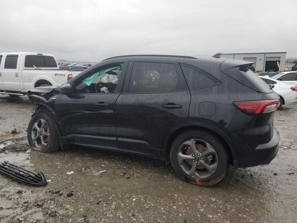 Used Air Cleaner Assembly fits: 2023 Ford Escape 1.5 Grade A - Image 2 of 4