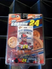 Jeff Gordon #24 Nicorette 2007 Monte Carlo 1:64 Scale & Official Fan Card
