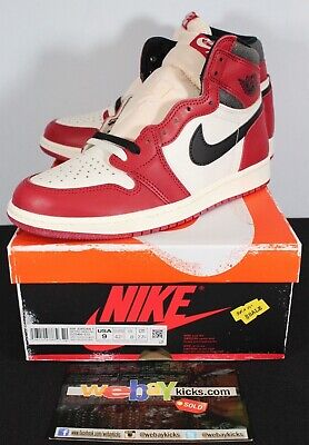 Air Jordan Retro 1 OG High Chicago Lost and Found Sneakers
