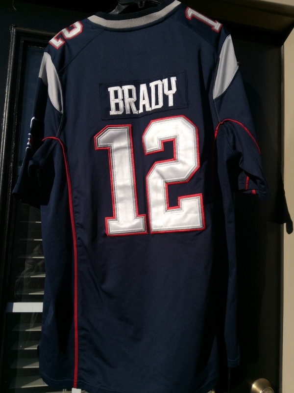 Nike NFL On Field New England Patriots Tom Brady #12 Football Jersey.