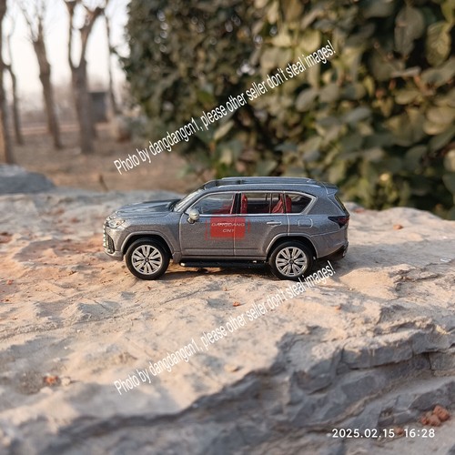 1:64 JKM 2022 Lexus LX600 Diecast Model Gray Color - Picture 5 of 13