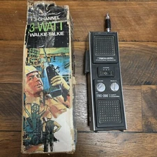 Vintage Realistic 3 Channel 3 Watt Walkie-Talkie TRC-206 Untested SEE PICS