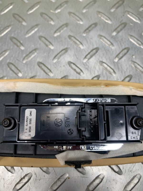 05 06 07Bentley Continental Flying Spur Front Right Window Switch OEM 3W0959858E
