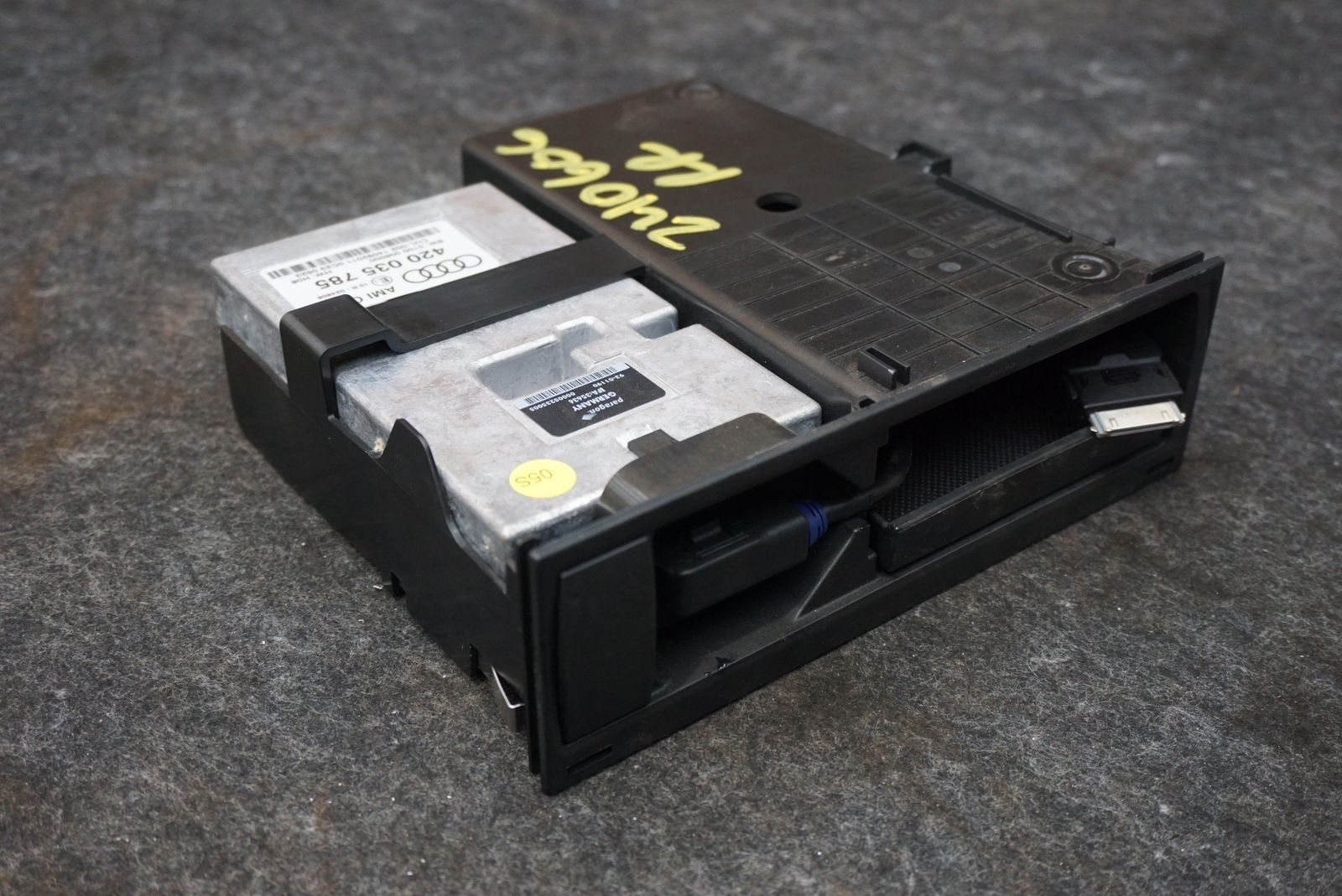 Radio Media Interface Control Module 420035785 OEM Audi R8 Type 42 2012