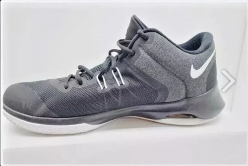 Size 12 Nike Air Versatile 2 Black White gray basketball men - Picture 3 of 9