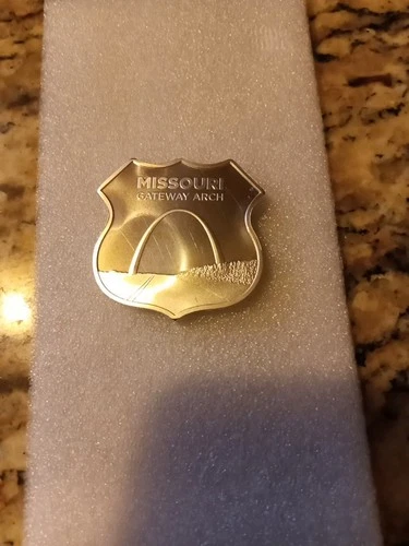 New ListingRoute 66 Missouri Gateway arch NO Shield.999 fine silver
