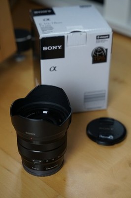 Sony SEL E 10-18mm f/4 OSS Super-Weitwinkel- extrem leicht und kompakt. 