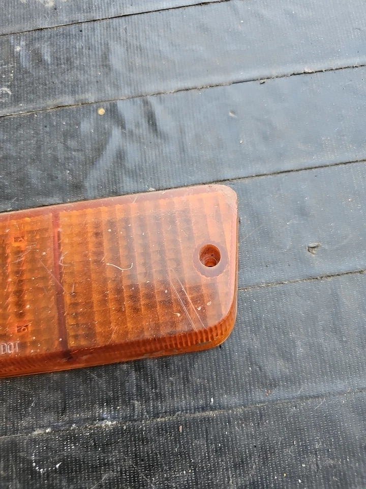 Camioneta pickup Chevy 1978 LUV estacionamiento/giro lado del conductor Foto 4 de 4