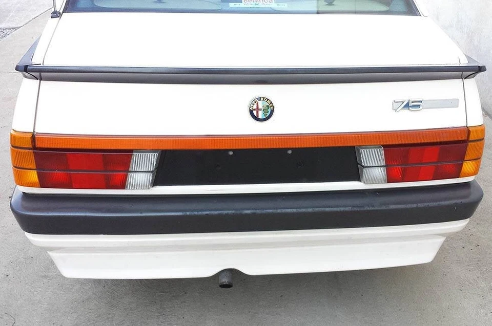 Alfa Romeo 75 Twin Spark TS Manual White Original Car Transaxle 1987 - image 2 of 4