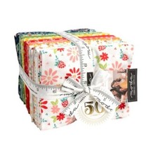 Raspberry Summer By Sherri Chelsi For Moda - Fat Quarter Bundle 34