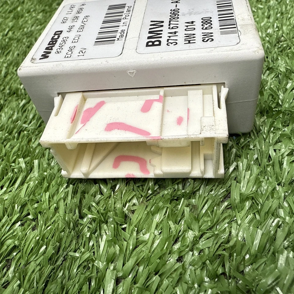 BMW X5 X5M X6 X6M 2007-2014 (E70 E71 E72) MÓDULO DE CONTROL DE SUSPENSIÓN NEUMÁTICA Foto 2 de 4