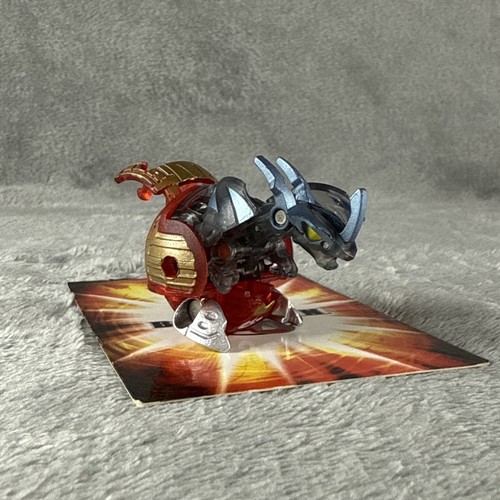 Bakugan Titanium Dragonoid Pyrus 620g translúcido - desmontable