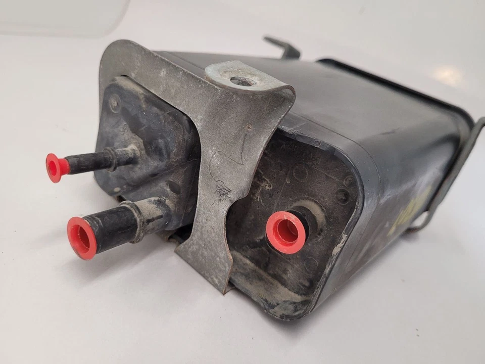 2003 03 CADILLAC DEVILLE 4.6L Fuel Vapor Canister  - Image 3 of 4
