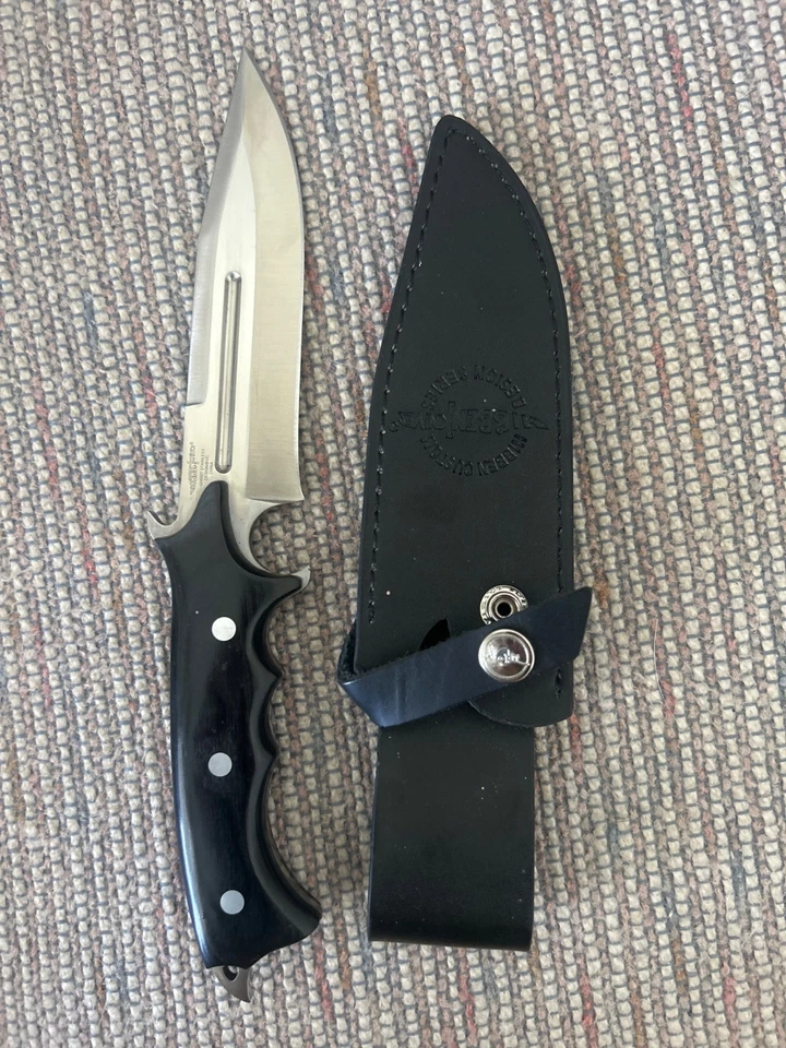 gil hibben 2012 legacy bowie knife 5 and 7/8 inch 7CR17 stainless steel blade - Image 4 of 4