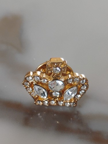 VINTAGE Butler & Wilson CROWN PIN BROOCH W SPARKLING RHINESTONES