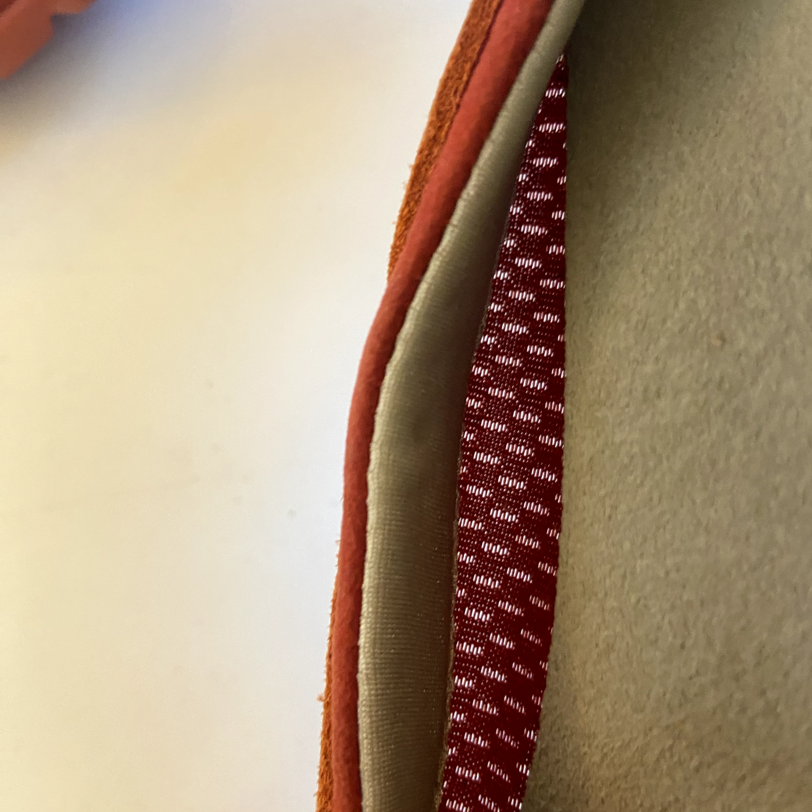 Scarpe da donna rosse Merrell taglia 7 pelle marina lava balletto antiscivolo