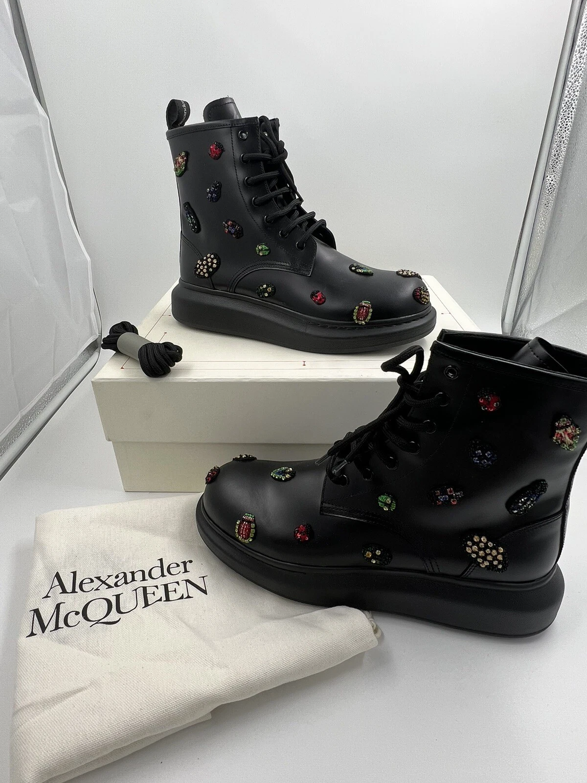 STIVALI ALEXANDER MCQUEEN NERI IN PELLE MULTI BUG RICAMATI TAGLIA 7 UK RP 1400
