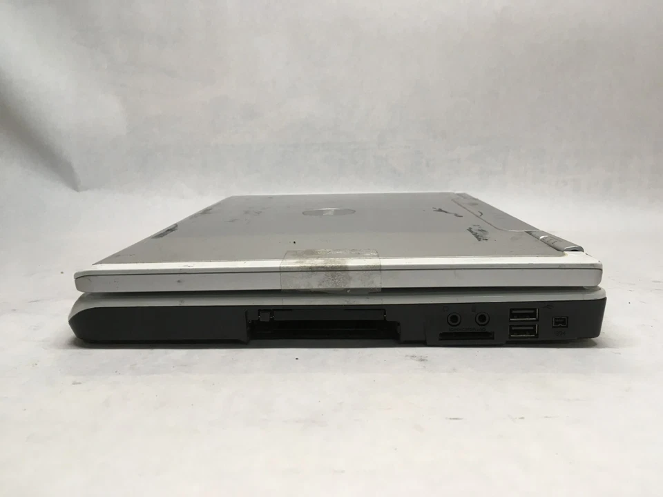 Dell Inspiron 6400 15" (AS IS) Intel Centrino - JZ - Image 3 of 4