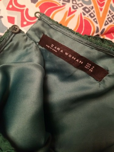 Zara Woman Emerald Green Cap Sleeve Lace Dress W/Eyelashes Lace Trim Sz. Small - Foto 4 di 8