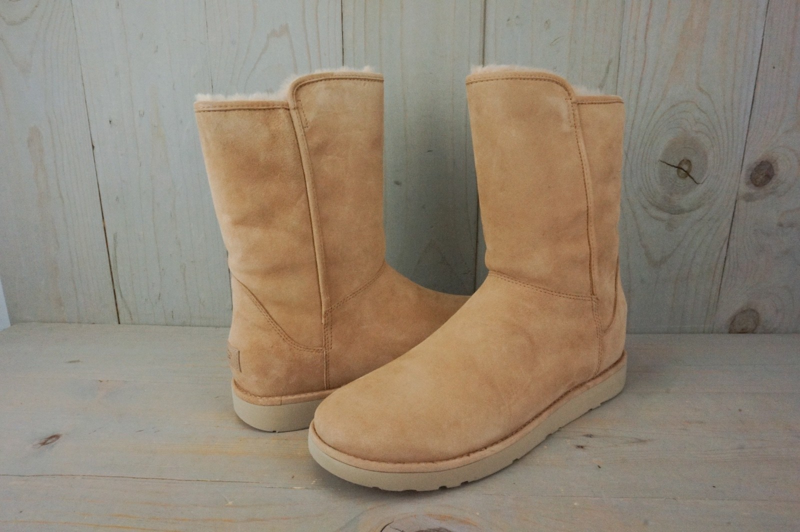 ugg w abree short ii