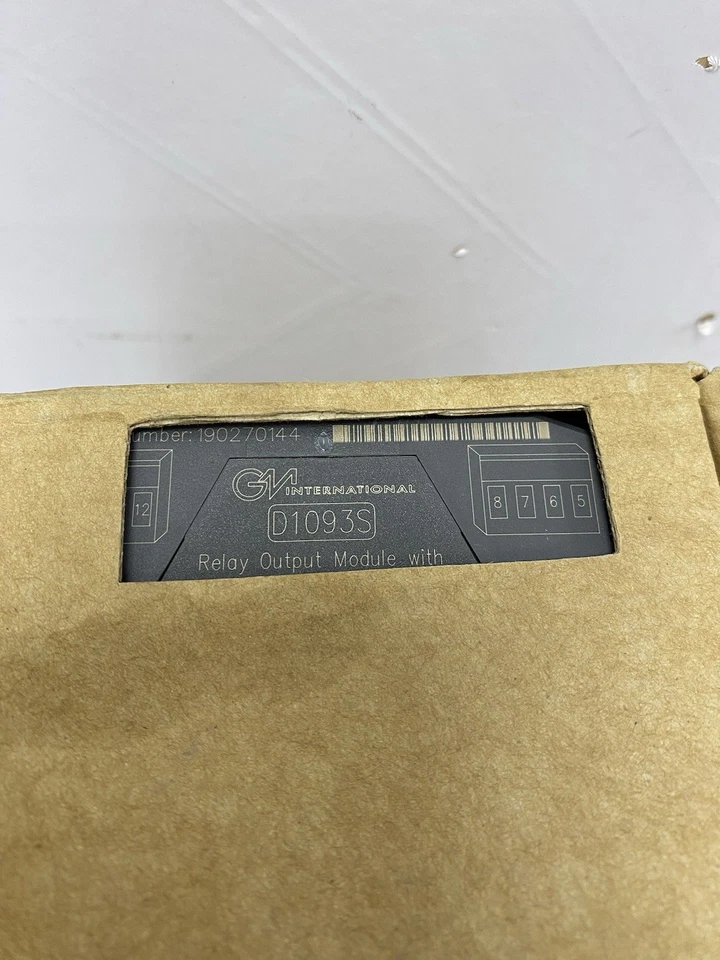 GM International D1093S Relay Output Module with Line and Load diagnostics - Image 2 of 4