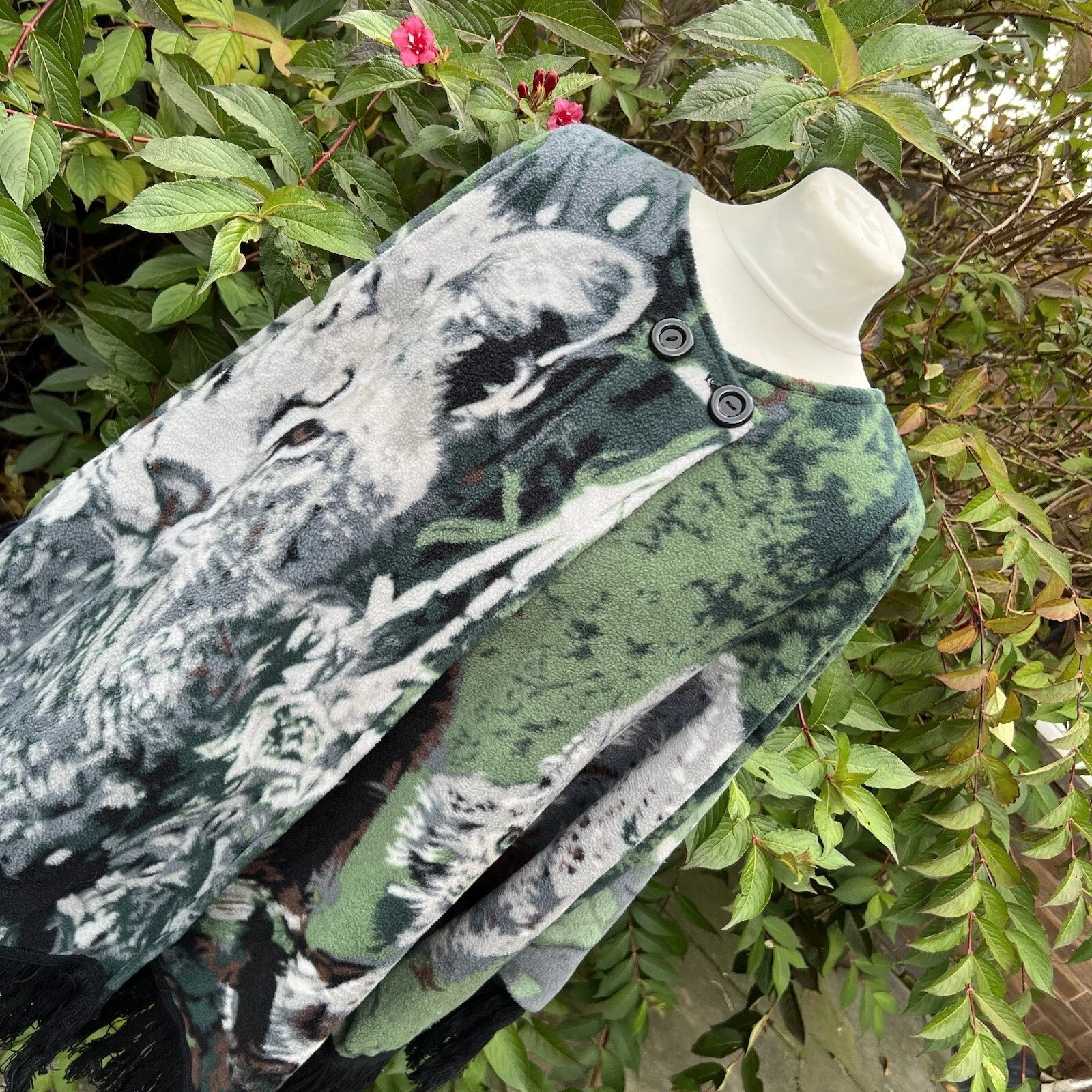 Fleece Bobcat Big Cat Poncho Cape Black Buttons Tassels Wild Animal Wildlife