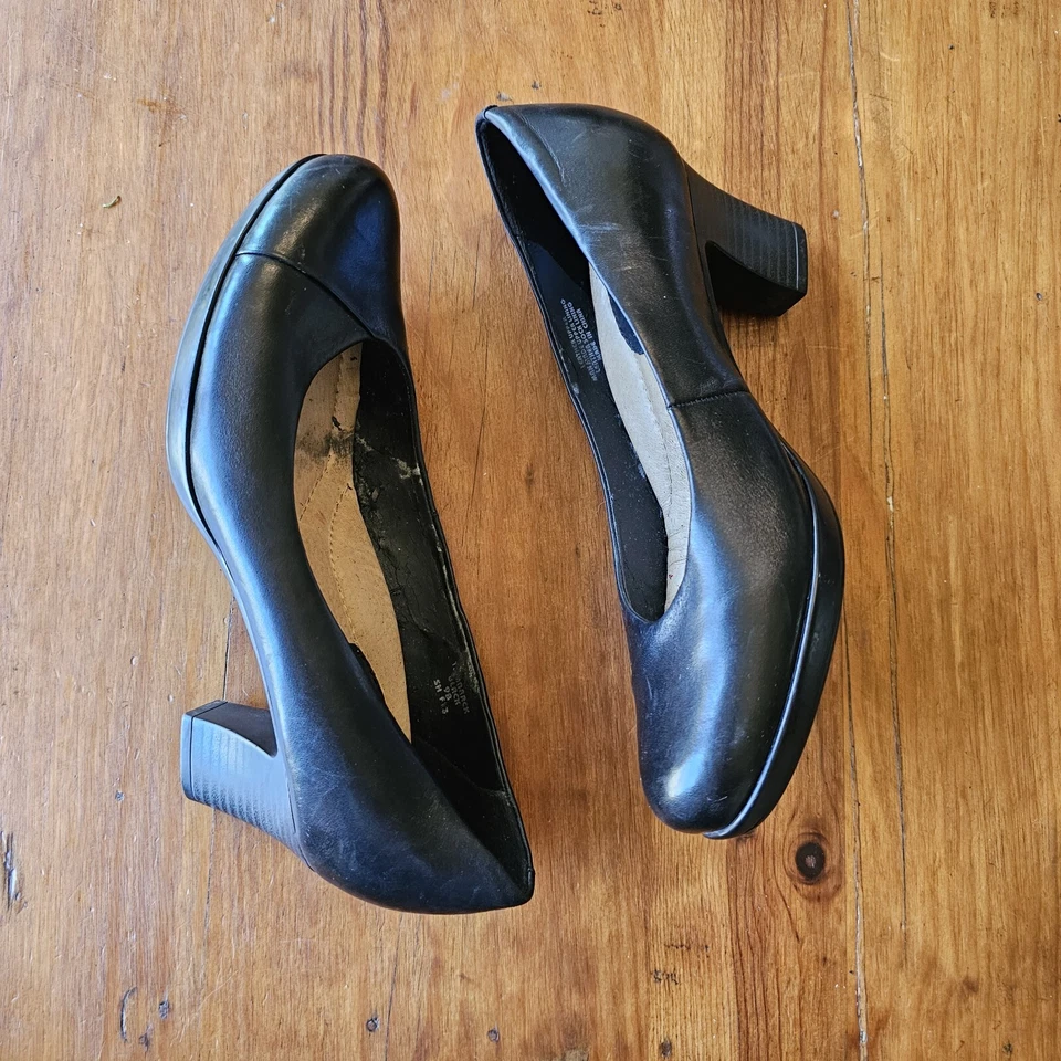 Zapatos de salón Earth Tamarack 9B negros de cuero para mujer negocios evento formal Foto 3 de 4