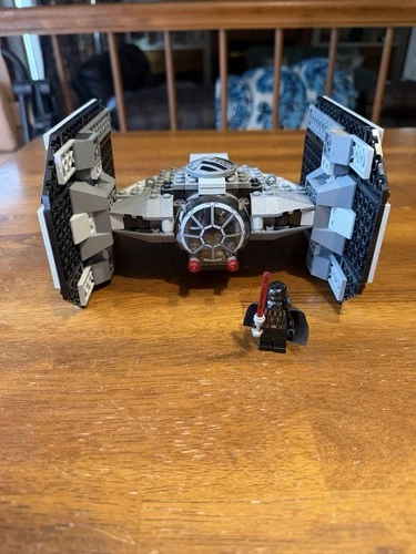 LEGO Star Wars Darth Vader's TIE Fighter 8017 Complete Set with Minifigure
