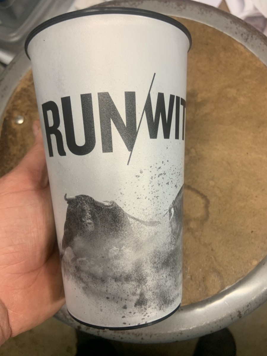 CHICAGO BULLS UNITED CENTER SOUVENIR PLASTIC CUP Run With Us