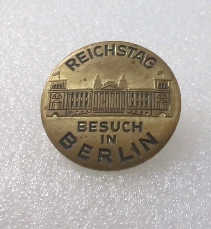 Vintage Reichstag Besuch In Berlin Brass Tone Metal Parliament Bldg. Pin Germany
