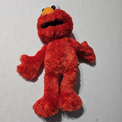 Sesame Street Talking TICKLE ME ELMO Hasbro Giggles Shakes C09230 Plush Toy