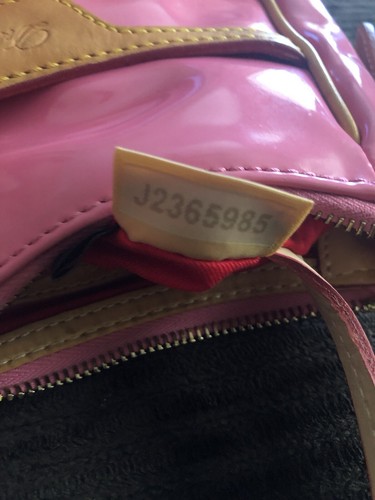 Dooney and Bourke, pink patent leather cross Body/ handbag. G/VG - Picture 12 of 16