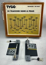 TYCO 904 HO-Scale Trackside Signs/Poles HO 2308 Crossing Gates/Signals