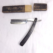 Wade  Butcher Sheffield Straight Razor Hollow Ground Barber Use with Box