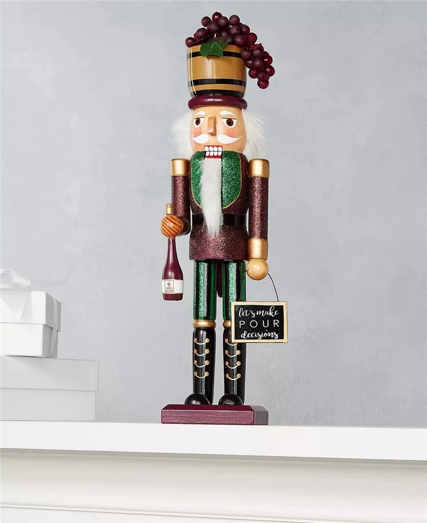Holiday Lane Nutcrackers 15