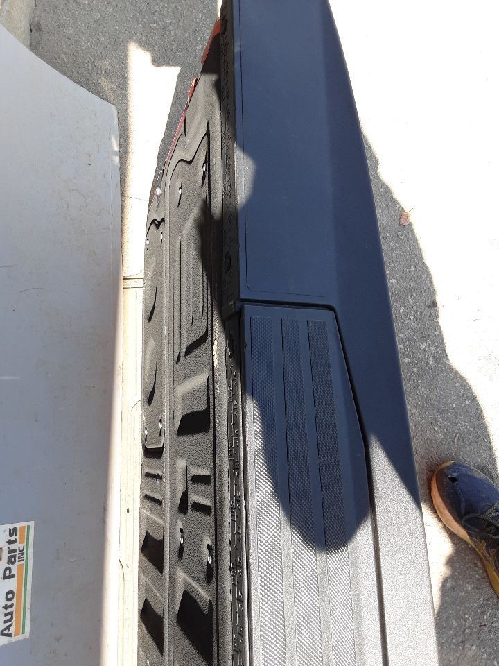 2017-2018 Ford F-250 F-350 Super Duty Rear Truck Bed Tailgate Handle New OEM Aut 2017-2018 Ford F-250 F-350 Super Duty Rear Truck Bed Tailgate Handle New OEM Aut
