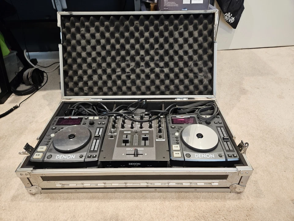 Tocadiscos DJ profesional Denon DN-S1000 y DN-X1000 CDJ MP3 completo Foto 2 de 4
