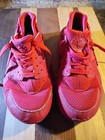 Nike Air Huarache Triple Red Grade School size 5.5Y 654275-600 good condition — photo 1