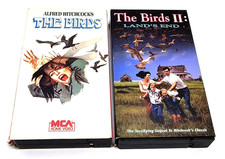 The Birds VHS 1985 MCA  & The Birds II Land's End VHS 1997 2-Lot Bundle
