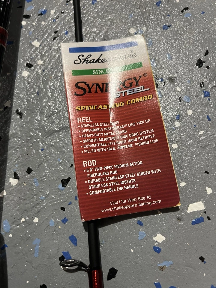 First Ice Green Carrying Case + NEW Shakespeare Synergy Steel Rod/Reel Combo - Image 3 of 4