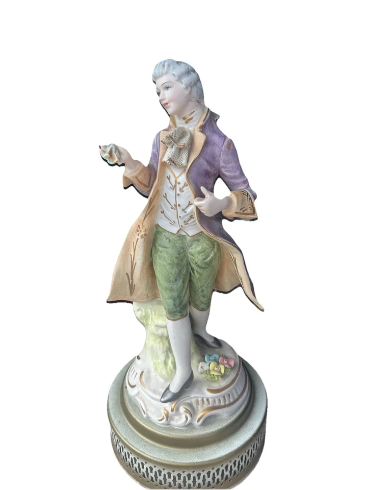 Vintage Rococo Porcelain Figurine - Elegant Aristocrat Style Lamp Kitschy - Image 2 of 4