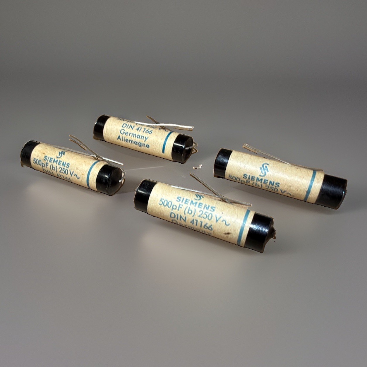 4x Siemens 500pF 250VAC - Black Glass MP NOS Tube Audio Capacitor - Tested 1958